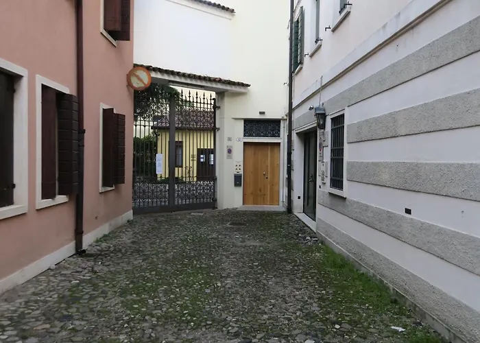 Foresteria Conti, Sulle Tracce Di Shakespeare